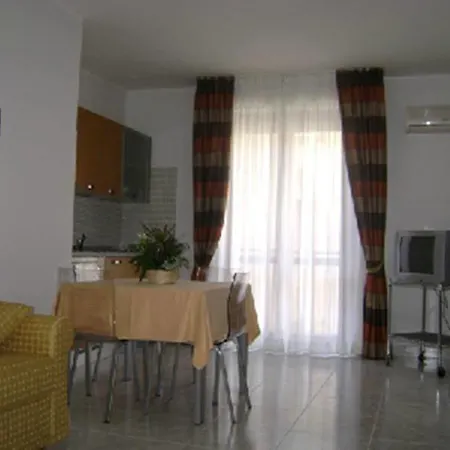 Montegrappa Apart Otel 2*